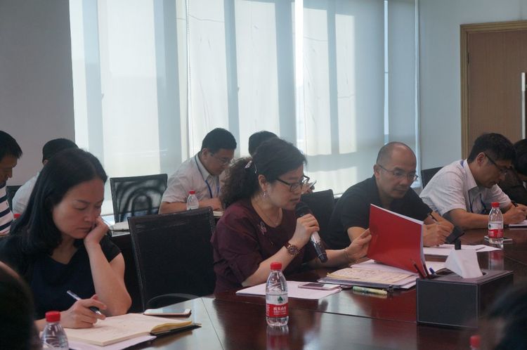 1517896030698750.jpg 黨委書記黃艷總結(jié)發(fā)言.jpg