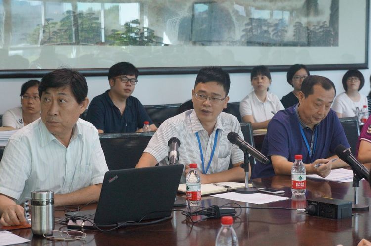 1517896030872641.jpg 黨群工作部副部長(zhǎng)谷雄君部署工作.jpg