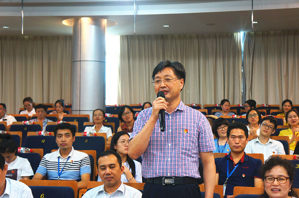 1517896747360089.jpg 深圳市直機關(guān)工委企工部王家順部長出席活動.jpg